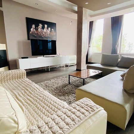 Villa Sunny Side Apartment Skopje Dolno Solnje Buitenkant foto
